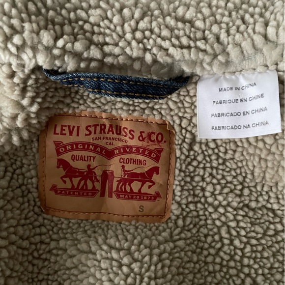 Loved, Levi’s Vintage Classic Men’s Jean Jacket with Sherpa Lining size Small S - Picture 12 of 16